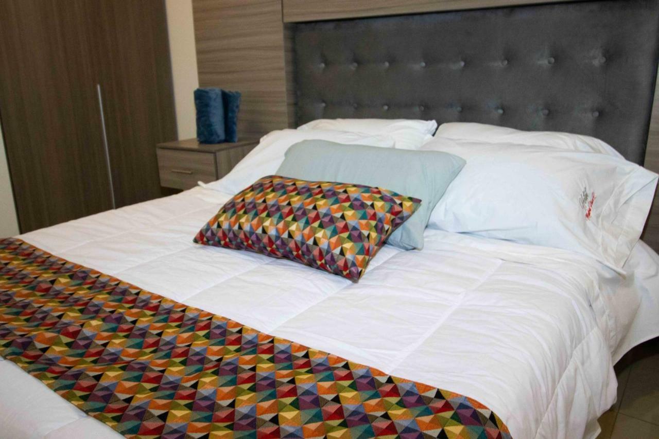 Hotel Madrid Plaza Colombia Exterior photo